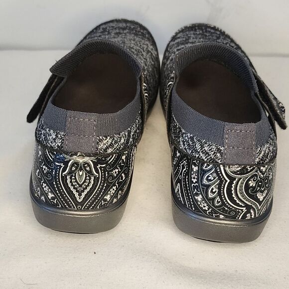 Traq by Alegria Paisley Pattern Knit Fabric Walking Flats Size 37 - Picture 5 of 7